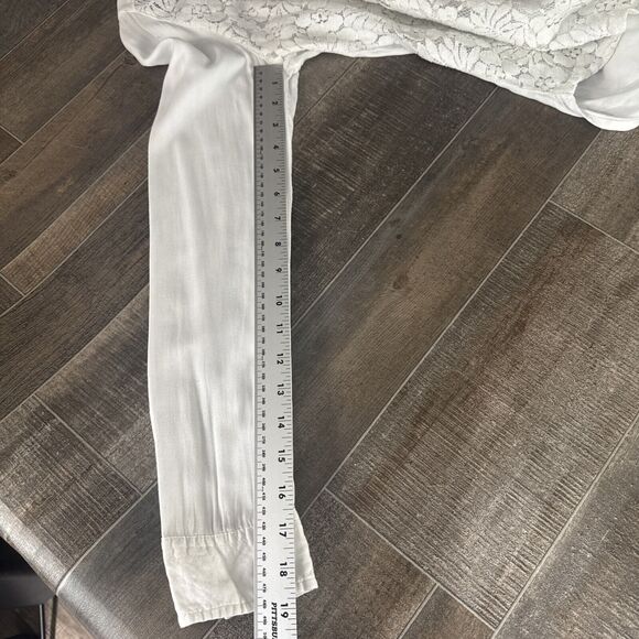 Hollister Shirt Womens Small White Lace Floral Long Sleeve Collared Button Down - Picture 10 of 10